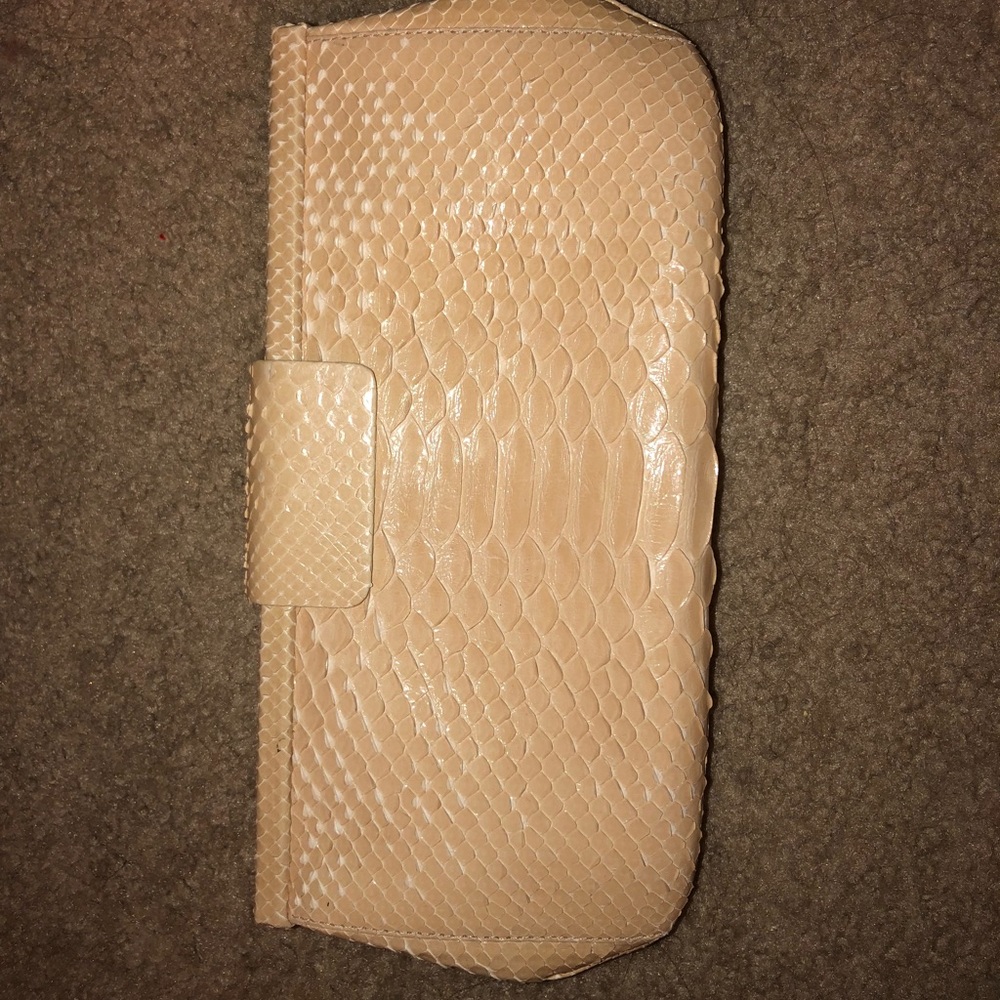Cream Clutch